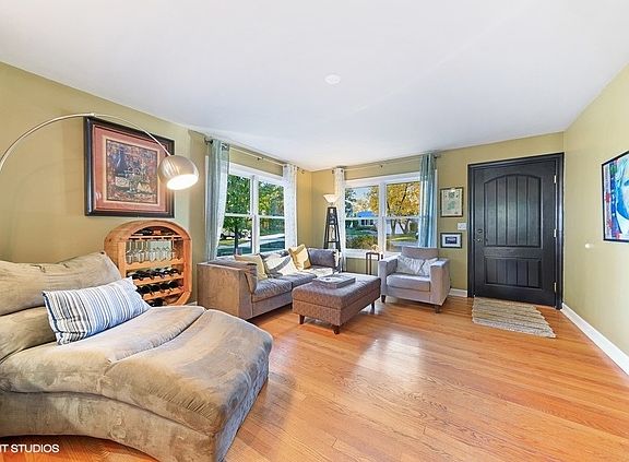4th image of 14 Woodstock Ave