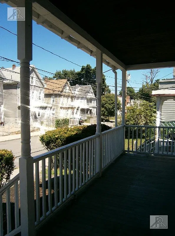 1 bed, 1.0 bath, $2,400 — Photo 4