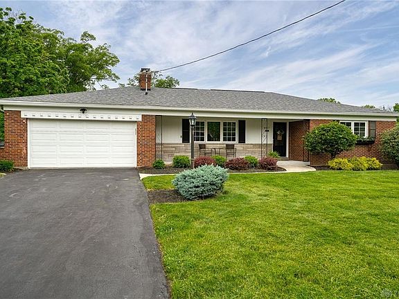 2nd image of 8937 Blossom Dr