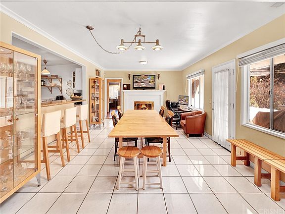 5th image of 4634 Farmdale Ave