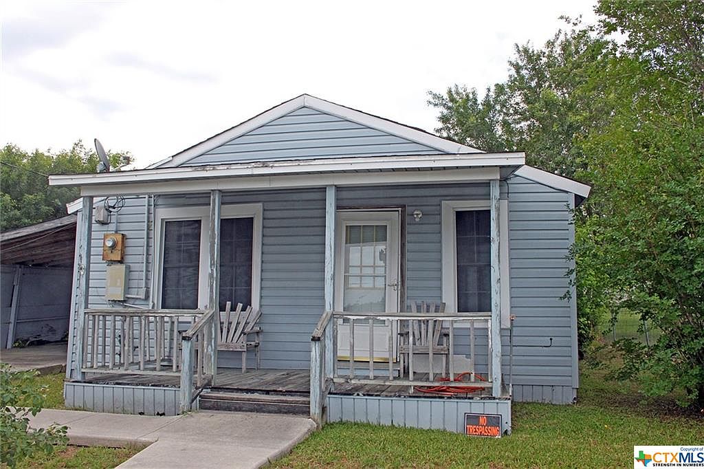 222 Blackjack St Lockhart Tx 78644 Zillow