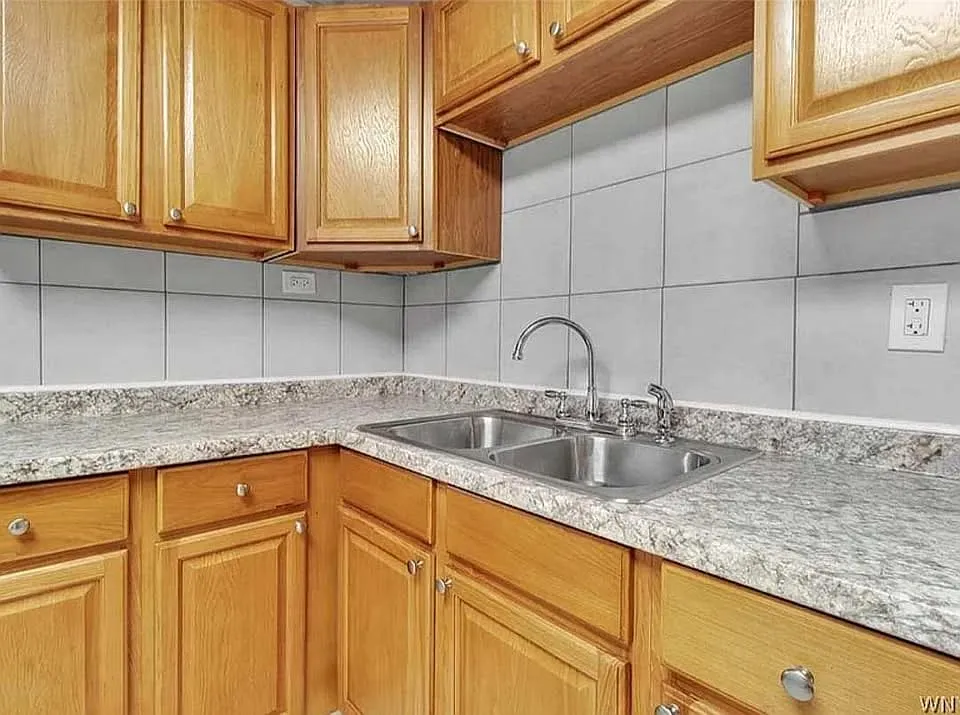 216 Rhode Island St — Photo 2