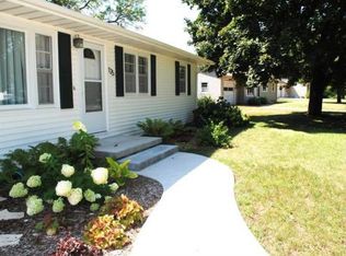 125 Oregon Rd, Cedar Falls, IA 50613