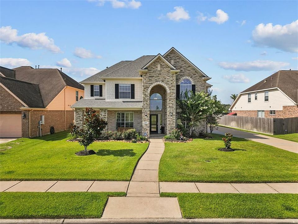 1st image of 2504 Brittany Lakes Dr