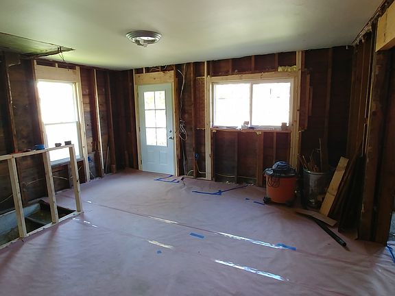 3rd image of 1015 West St