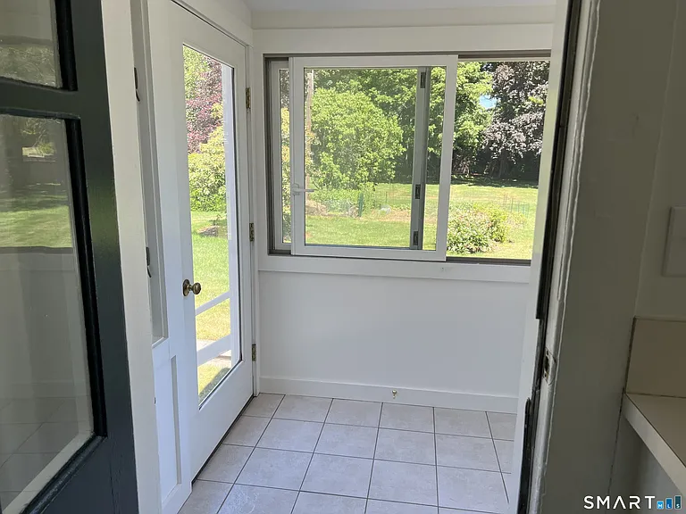 21 Pearl St — Photo 33