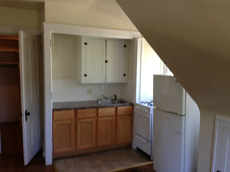 121 Madison Ave SE #11 — Photo 3