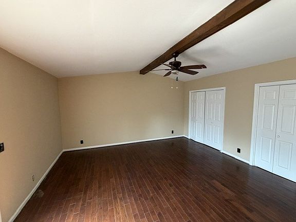 2nd image of 905 Patio Dr