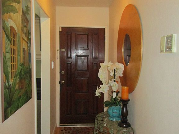 4th image of 2215 Brookhaven Ct