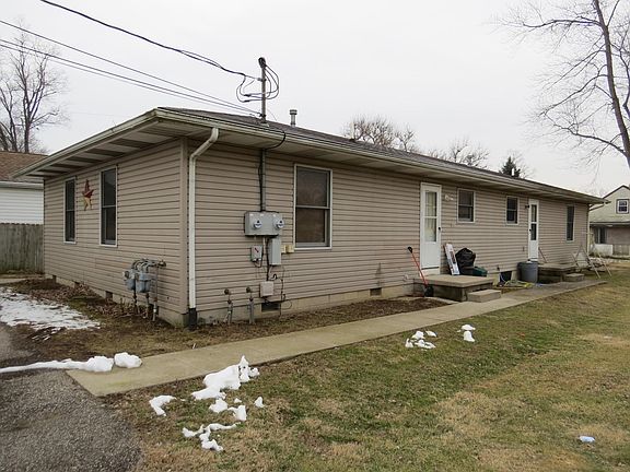 3rd image of 175 E Pearl St