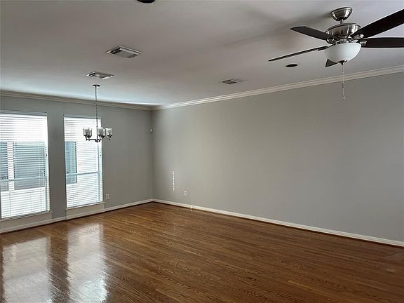 3rd image of 4113 Blossom St Unit B