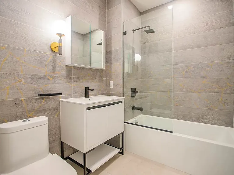 1801 Broadway #2D — Photo 9