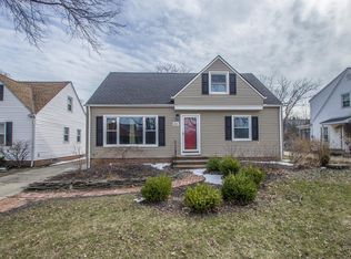 1825 Hampton Rd, Rocky River, OH 44116