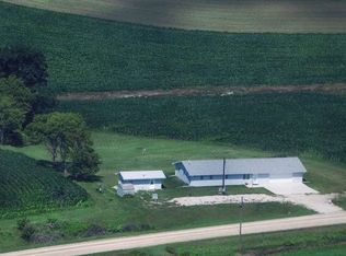 776 N Fork Hollow Rd, Waukon, IA 52172