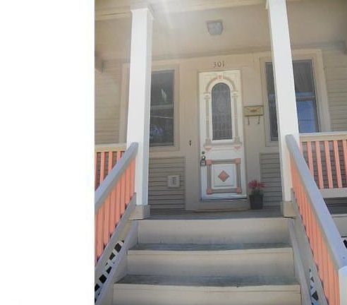 3rd image of 301 W 2nd Ave