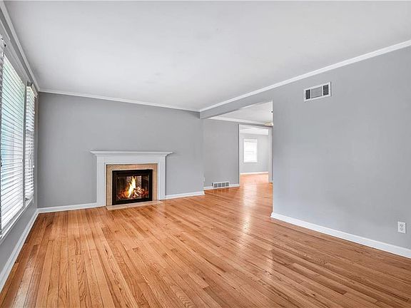 5th image of 7337 Canterbury St