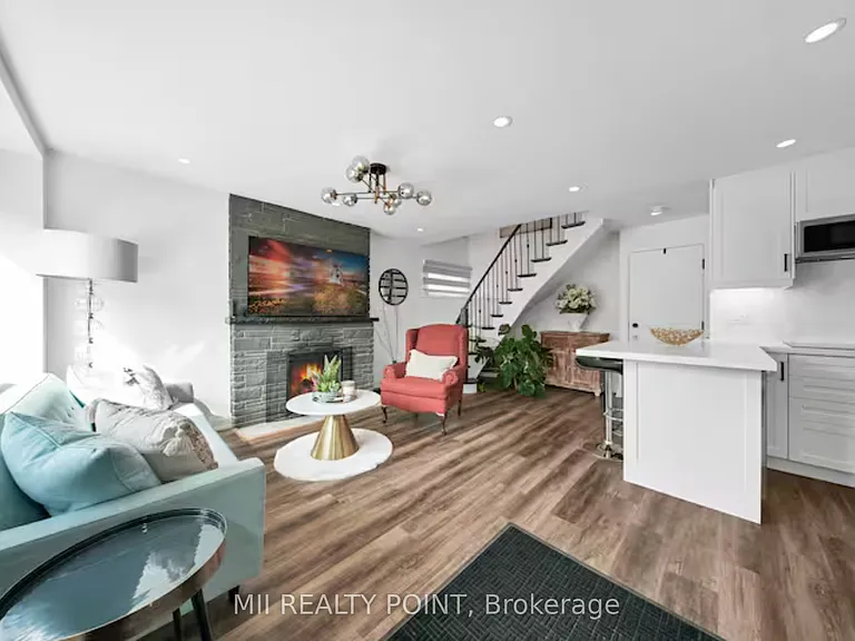 49 Manderley Dr #MAIN — Photo 3