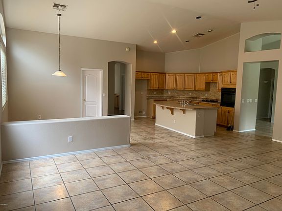 4th image of 2070 W Mulberry Dr