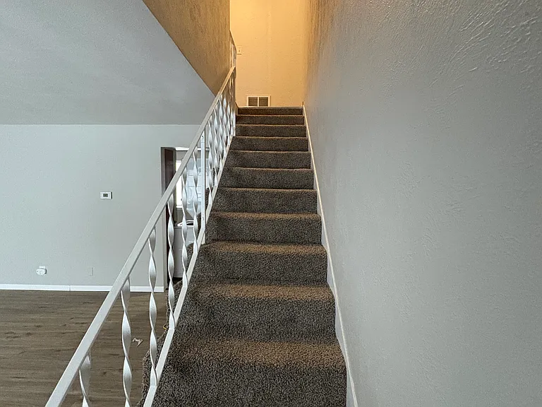 760 E Shore Dr — Photo 5