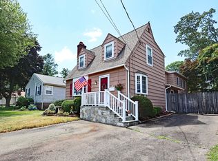 428 Welchs Point Rd, Milford, CT 06460