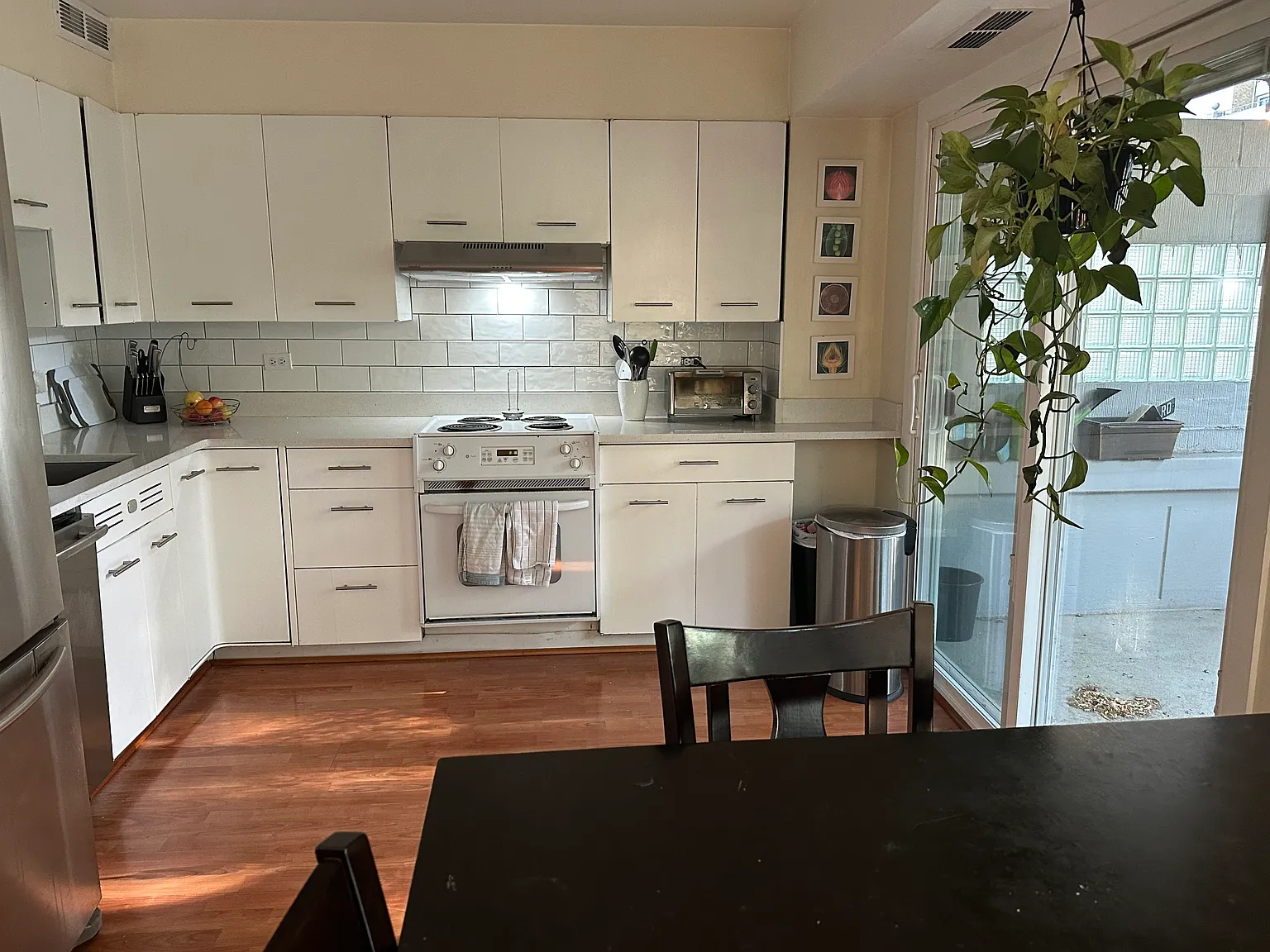 2 bed, 1200 sqft, $2,500 — Photo 1
