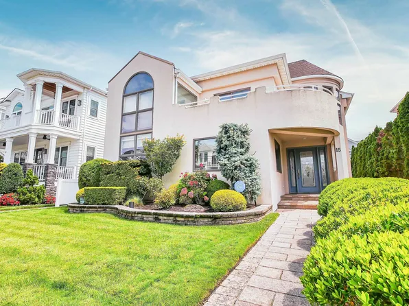 15 S Cedar Grove Ave, Margate, NJ 08402