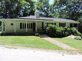 330 Johnson Branch Rd, Maggie Valley, NC 28751