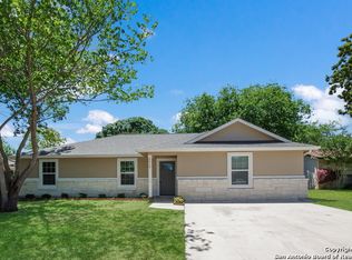 5919 Cliff Valley Dr, San Antonio, TX 78250