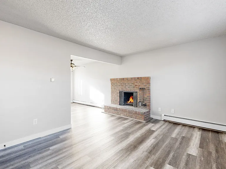 807 37th Ave #A4 — Photo 3