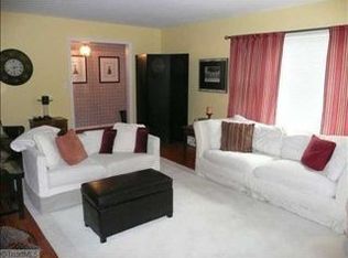 3247 Old Vineyard Rd, Winston Salem, NC 27103