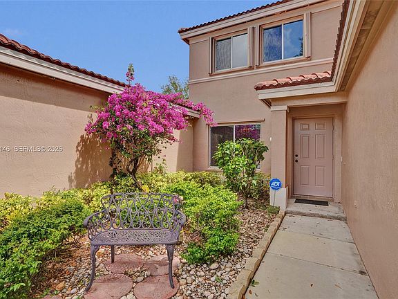 4th image of 11155 SW 17th Mnr