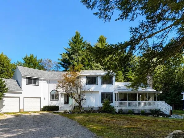 39 Portage Road, Goffstown, NH 03045
