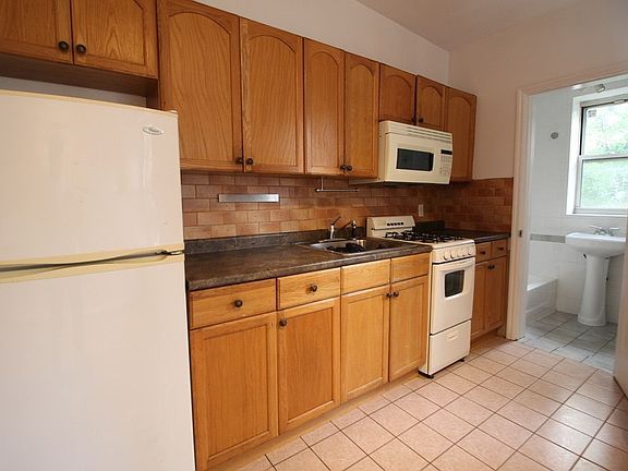 5th image of 400 Wythe Ave #4