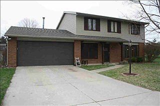 2nd image of 30 Maple Ct