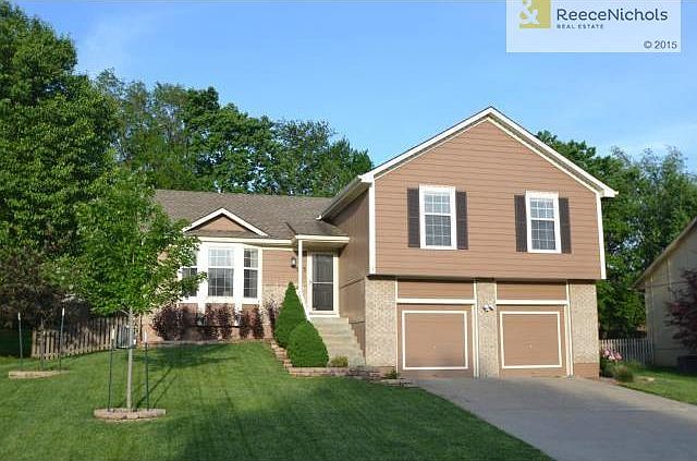 1st image of 525 SE Ashton Ct