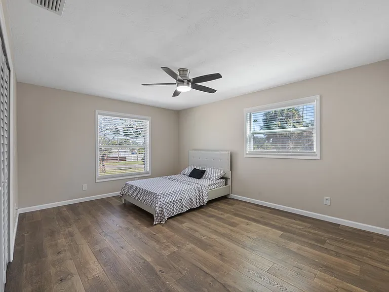 4038 Harrisburg St NE — Photo 33