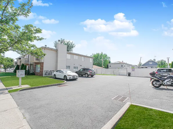 268 Bruckner Avenue image 4 of 23