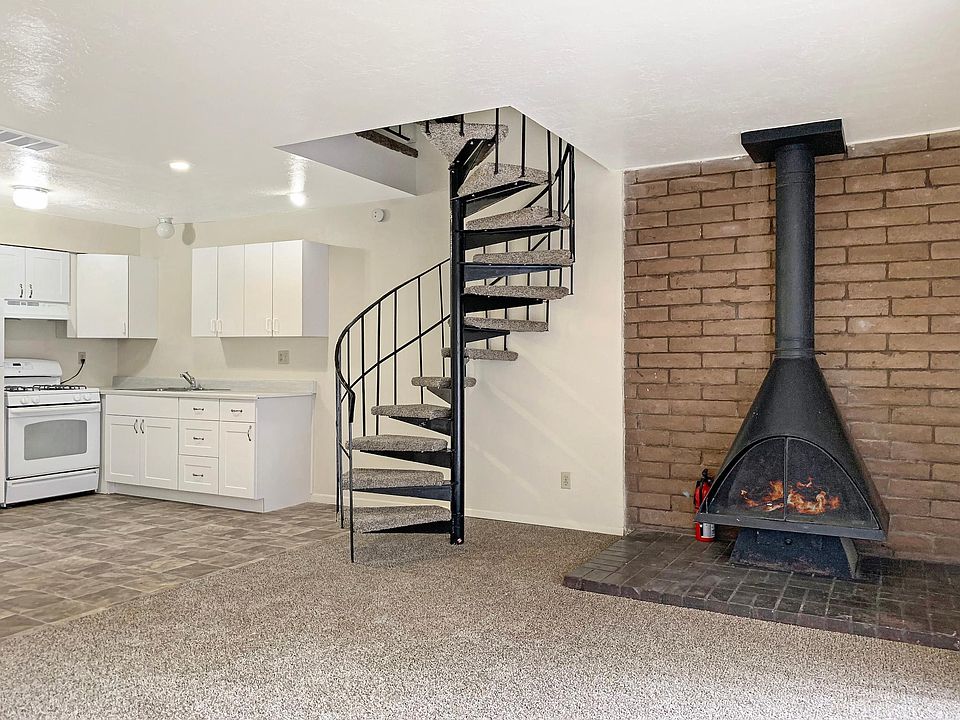 1st image of 531 Ortiz Dr SE APT C