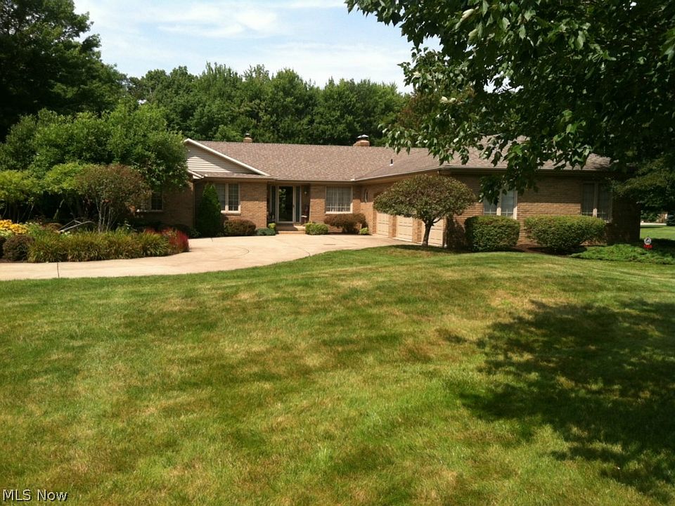 1st image of 5798 Greenwood Ln NE