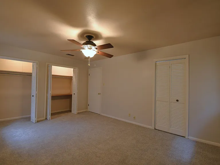 3202 Autumn Leaves Dr — Photo 21
