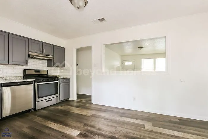 5708 Wisteria Ct — Photo 7