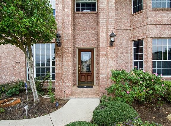 3rd image of 3005 Hillside Dr