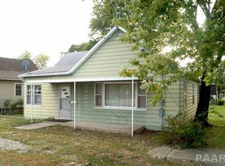 172 S Heaton St, Farmington, IL 61531