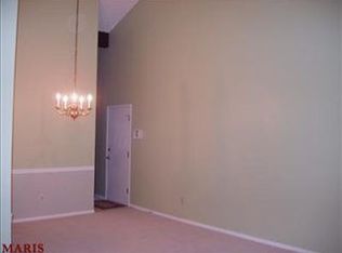 1775 Woodstream Dr, Saint Louis, MO