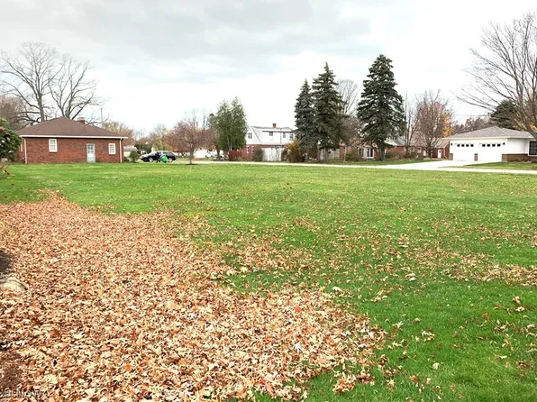 Buffalo St, Conneaut, OH 44030