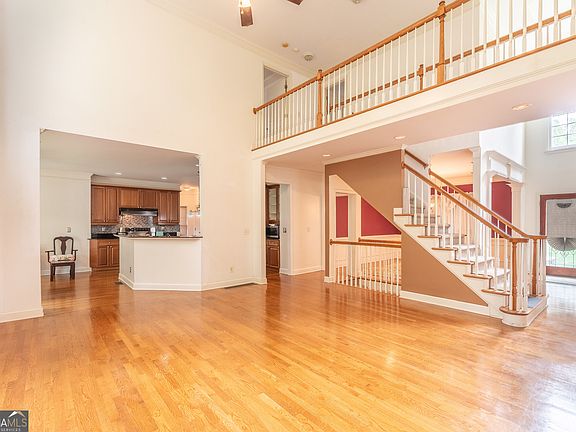 4th image of 5035 Highland Lake Dr
