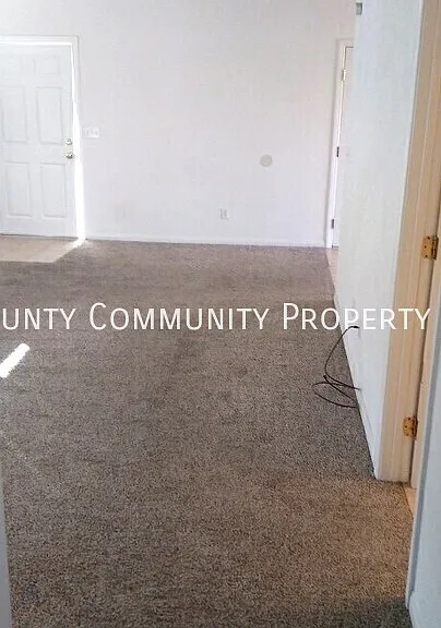 6589 Mission Ave — Photo 25
