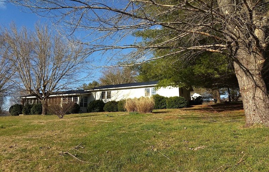 2nd image of 75 Parker Hollow Rd