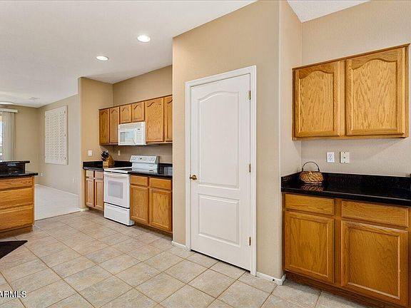3rd image of 19413 N Desert Mesa Dr