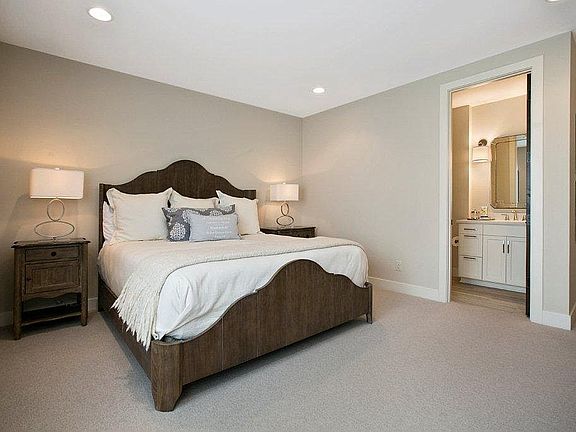 It has a private bath